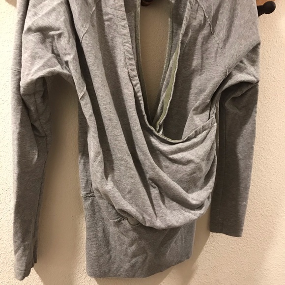 Free People | Beach grey pullover - Picture 3 of 7